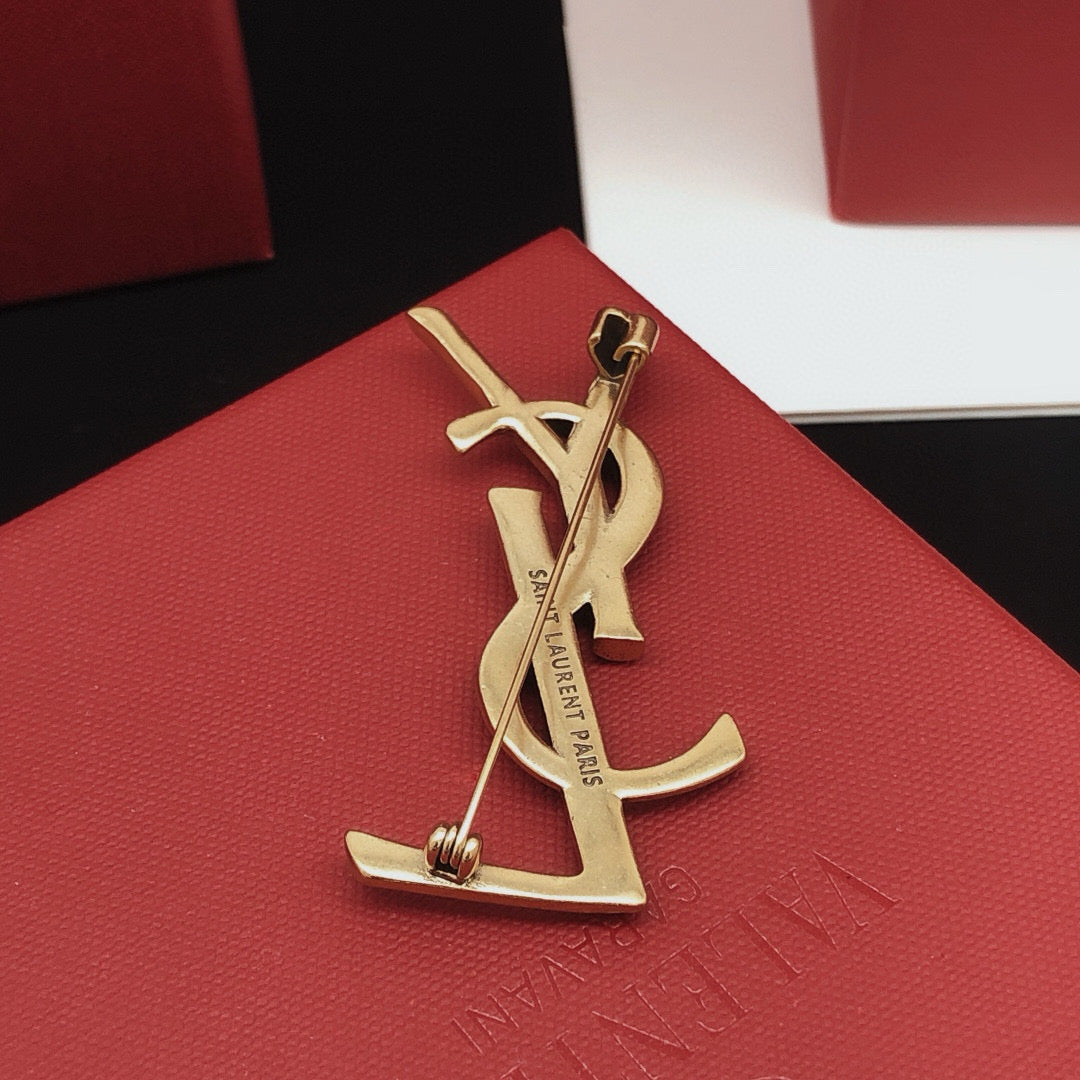Snake-Scale Brooch in Gold-Tone close-up detail