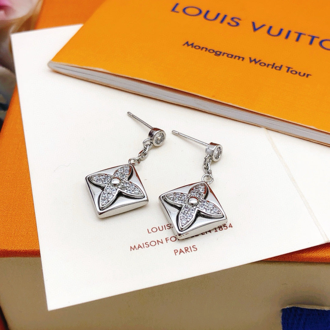 Geometric Emblem Stud Earrings in Silver-Tone – Silver Detail – Design 008 main product view