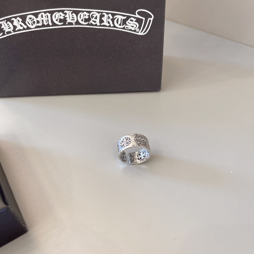 Gothic Emblem Statement Ring in Metal-Tone – Design 04 detail view