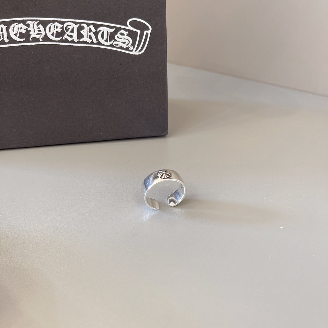 Gothic Emblem Statement Ring in Metal-Tone – Design 05 close-up detail