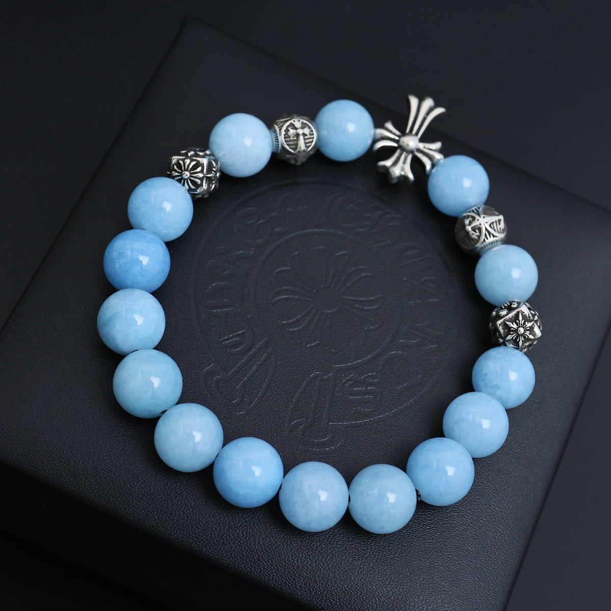 Gothic Emblem Beaded Bracelet in Metal-Tone – Design 01 side detail