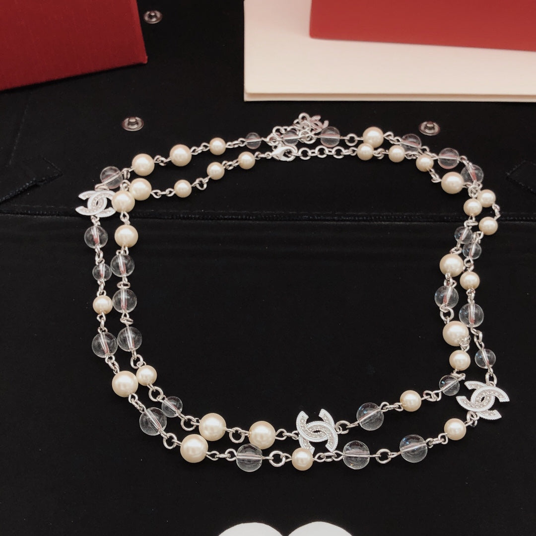 Pearl Pearl-Detail Pendant Necklace – Pearl Detail – Design 024 side detail
