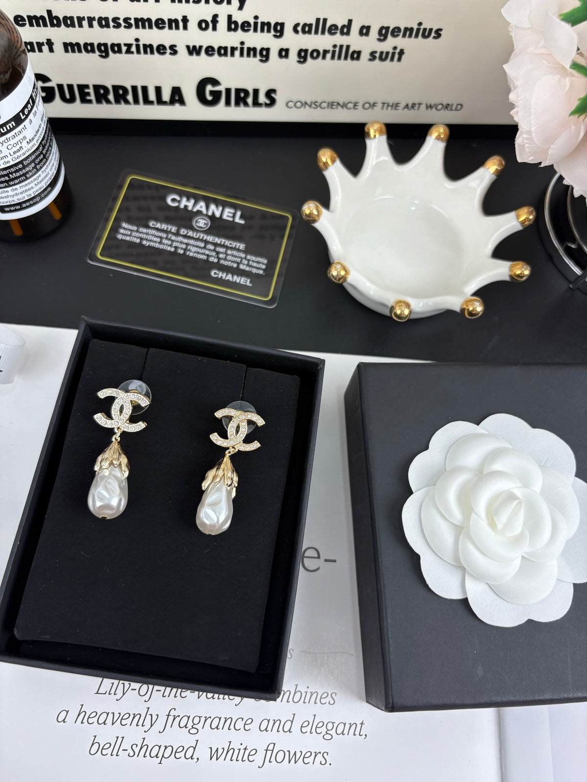 Letter Pearl-Detail Statement Earrings – Pearl Detail – Design 002 detail view