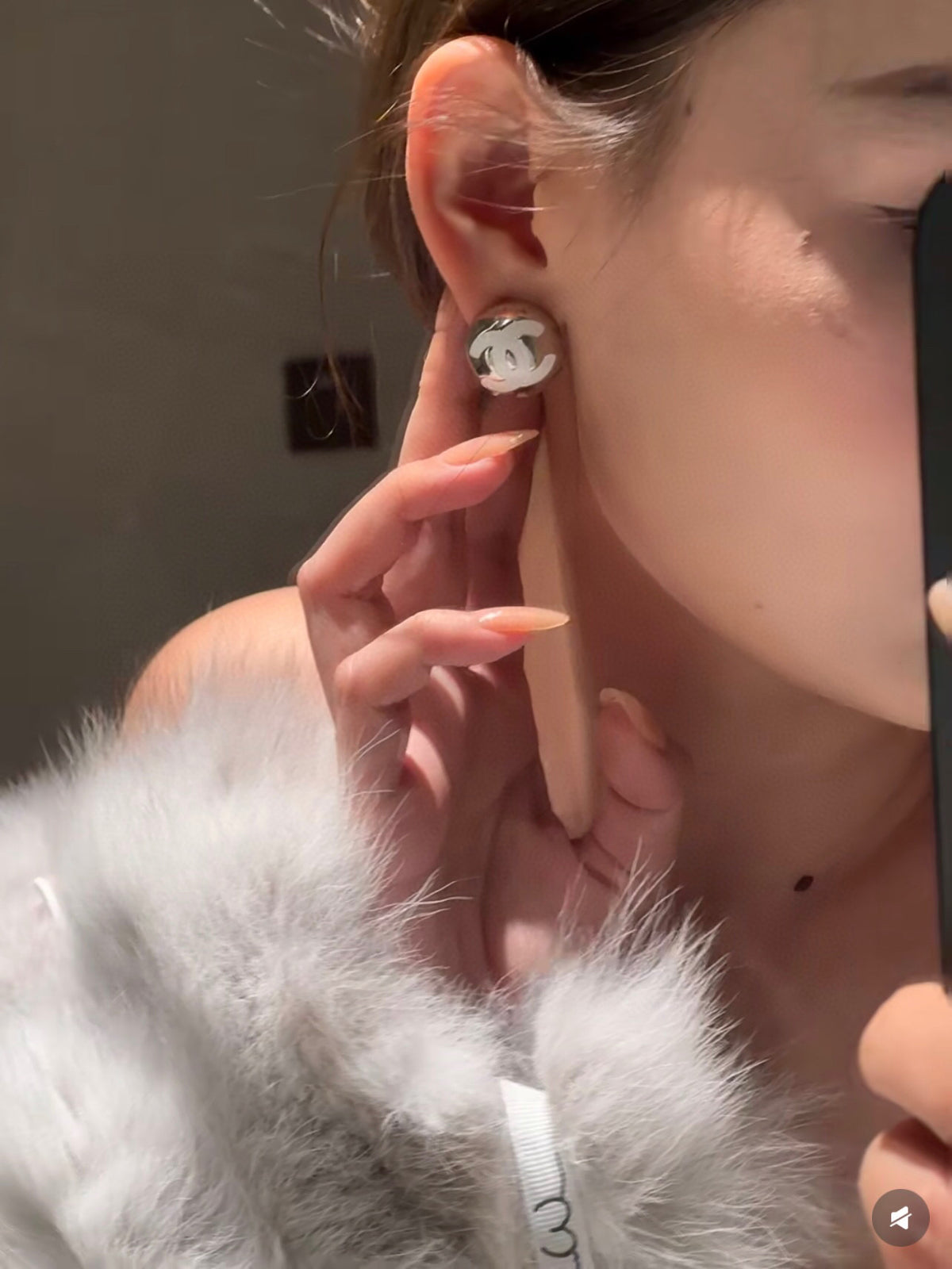 Round Stud Earrings in Gold-Tone – White Detail close-up detail