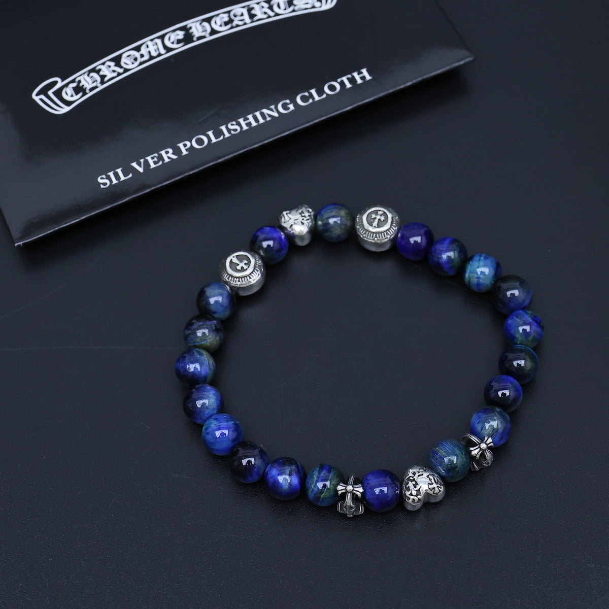Gothic Emblem Beaded Bracelet in Antique Silver-Tone – Design 18 close-up detail