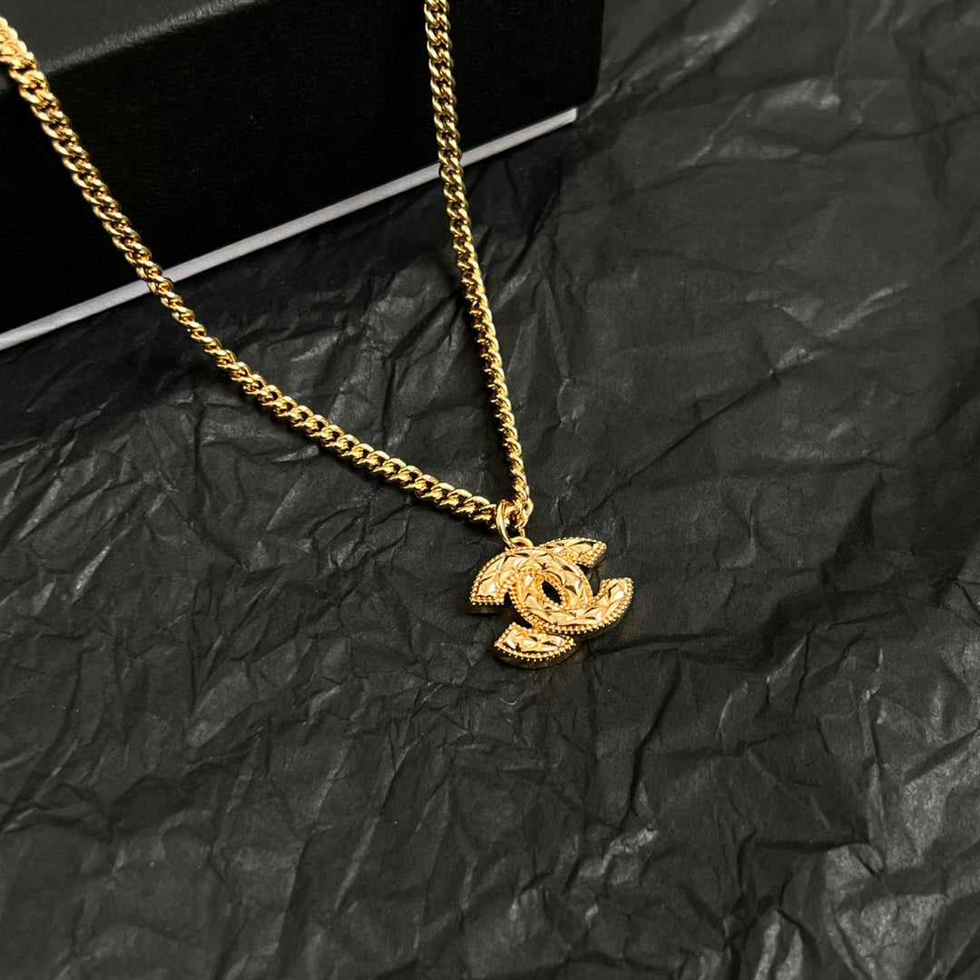 Double-C Emblem Pendant Necklace in Polished Metal-Tone – Design 063 side detail