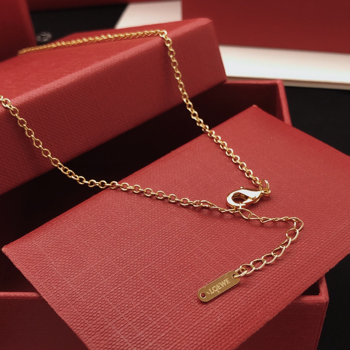 Sculptural Pendant Necklace in Polished Metal-Tone – Design 01 side detail