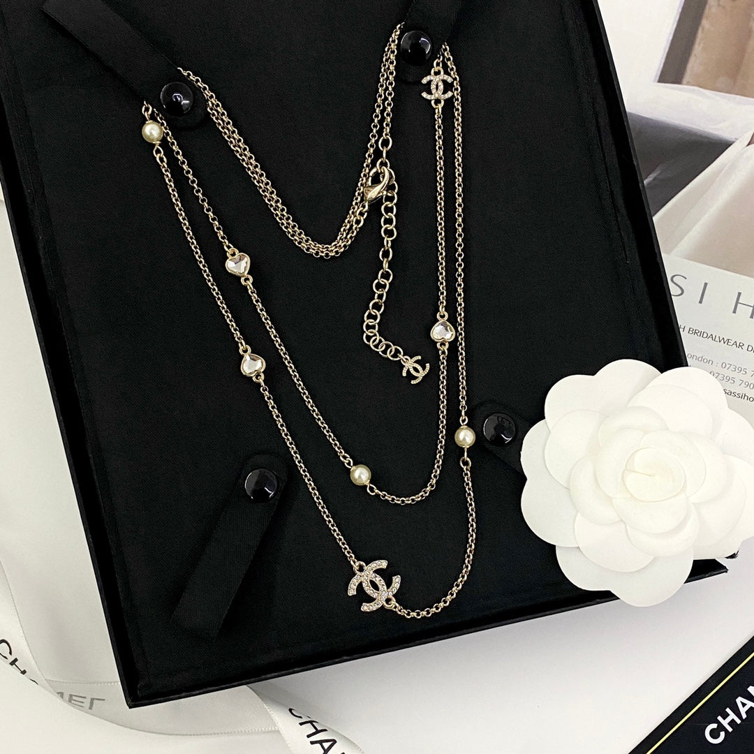 Double-C Emblem Pearl-Detail Pendant Necklace – Pearl Detail – Design 085 side detail