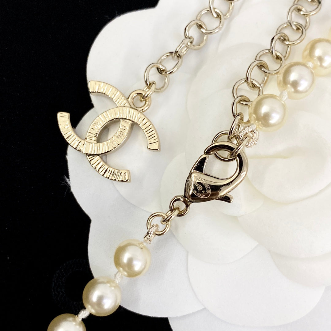 Heart Pearl-Detail Pendant Necklace – Pearl Detail – Design 007 main product view