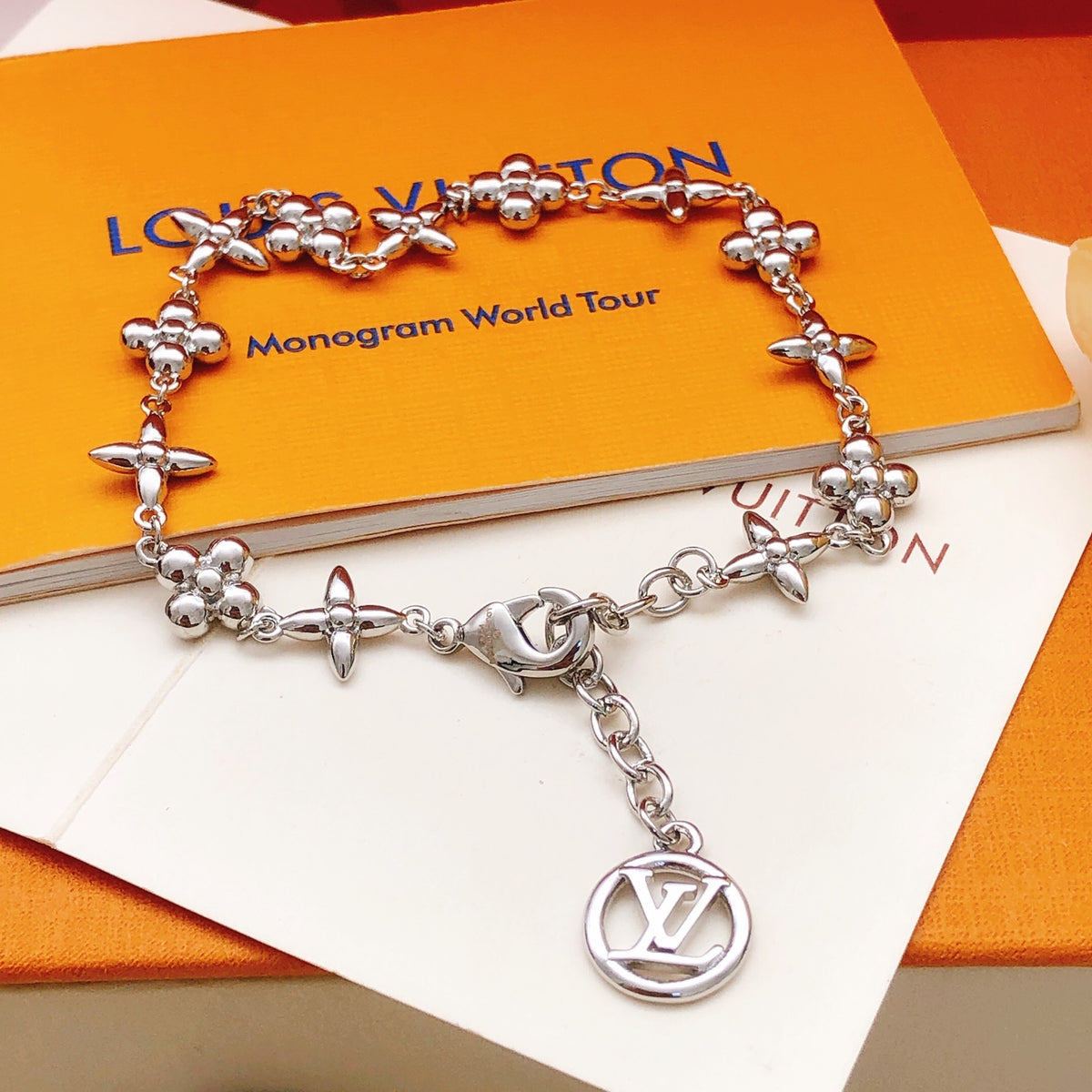 Geometric Emblem Bracelet in Silver-Tone – Silver Detail – Design 020 detail view