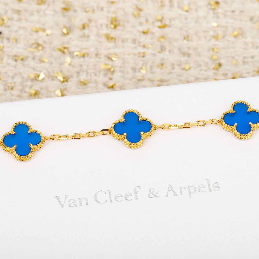 Five-Motif Clover Bracelet in Gold-Tone close-up detail