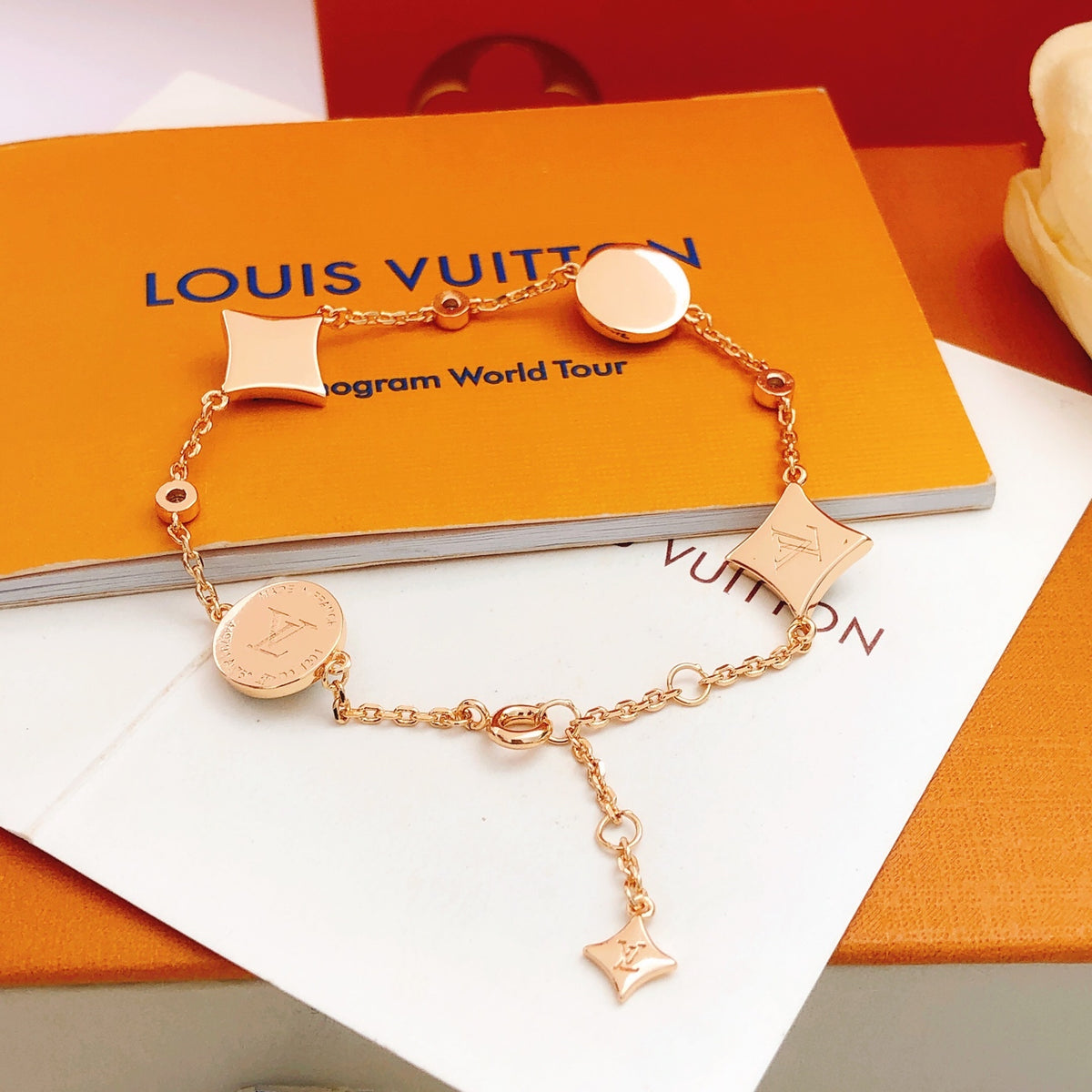 Geometric Emblem Bracelet in Rose-Gold-Tone – Rose Gold Detail – Design 017 detail view