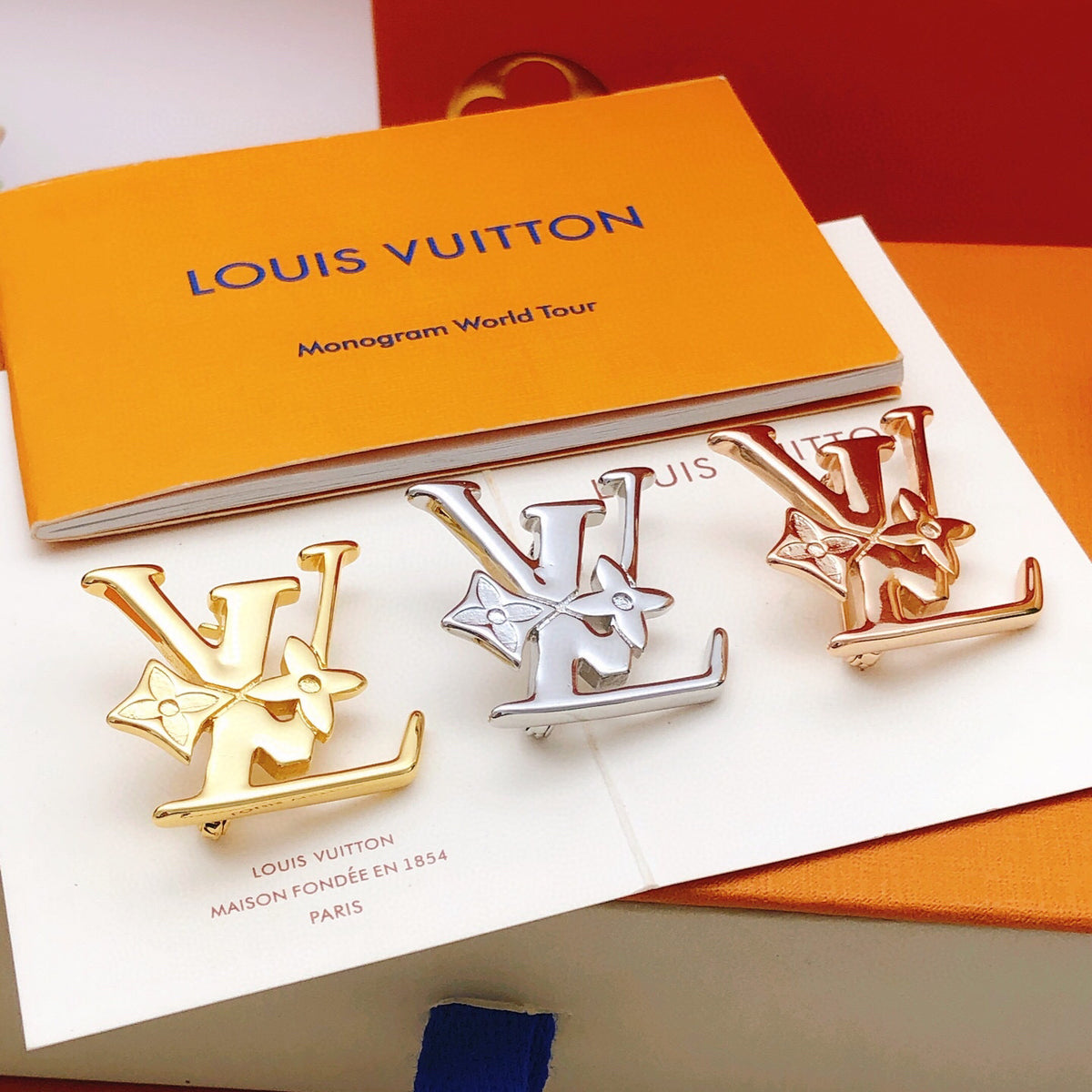 Geometric Emblem Brooch in Gold-Tone – Design 003 close-up detail