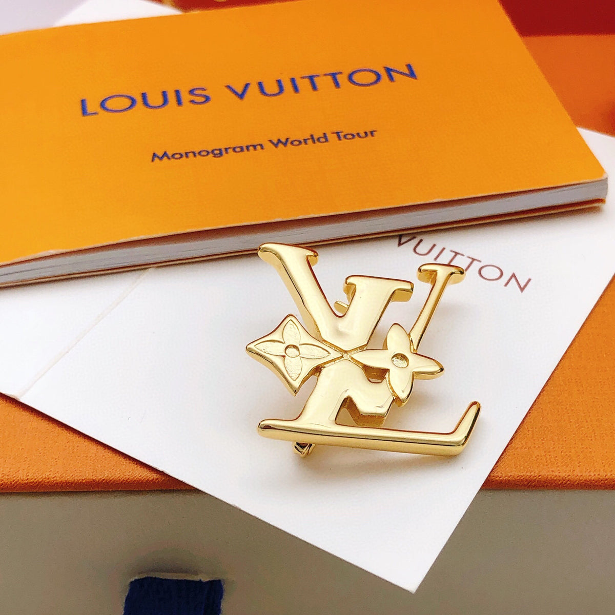 Geometric Emblem Brooch in Gold-Tone – Design 003 detail view