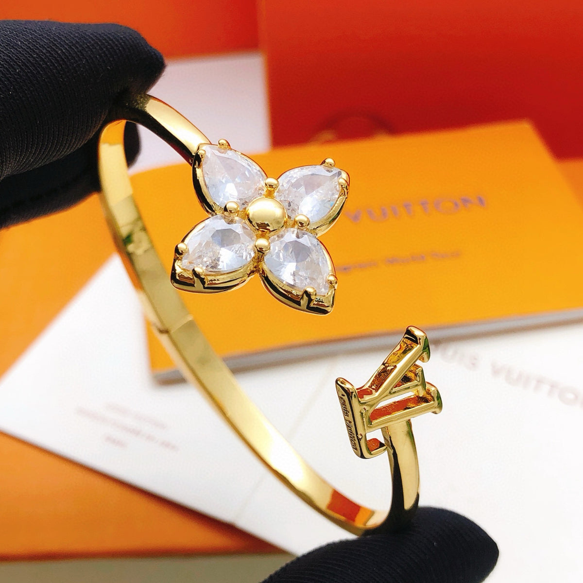 Geometric Emblem Bangle in Gold-Tone – Design 003 close-up detail