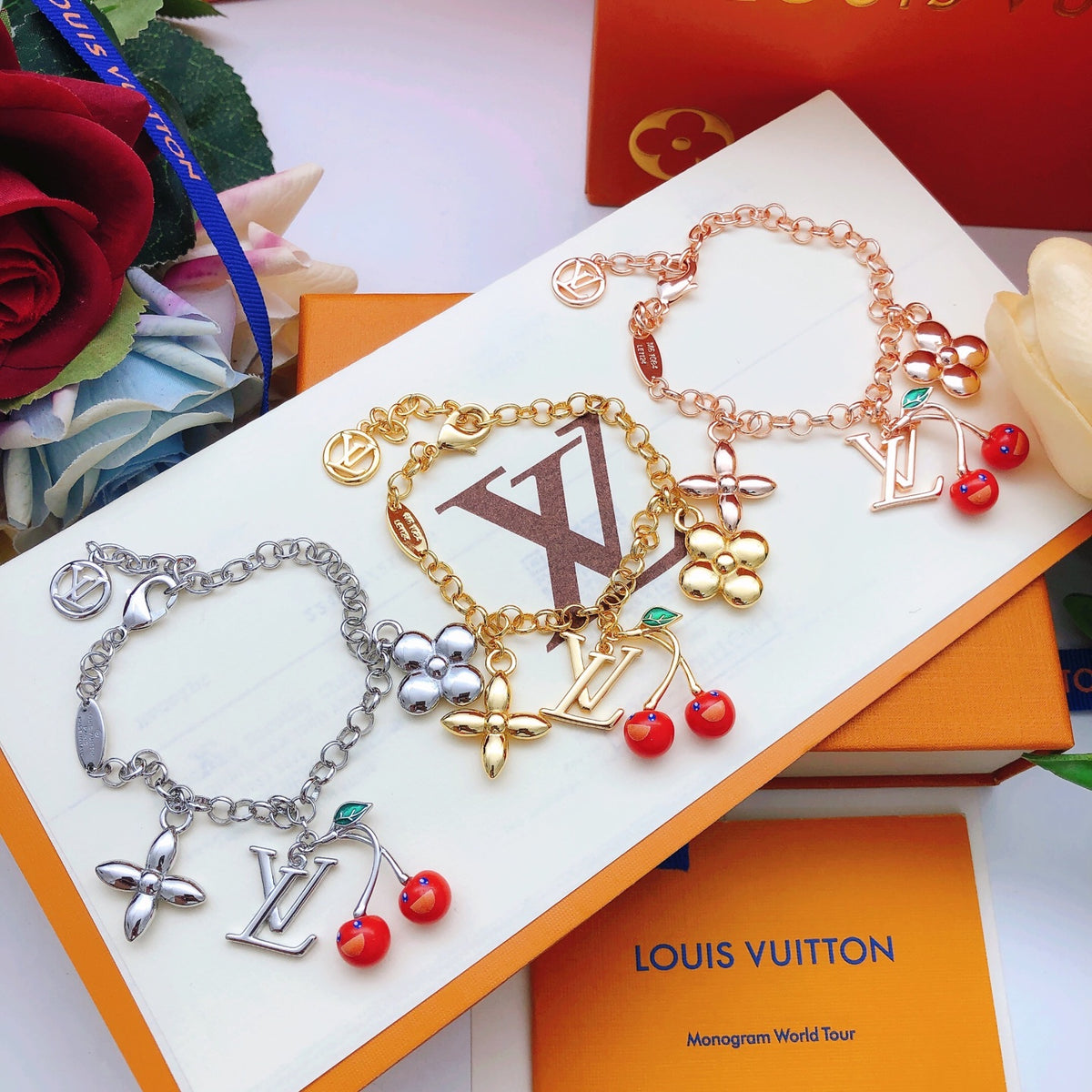 Geometric Emblem Bracelet in Gold-Tone – Red Detail – Design 002 close-up detail