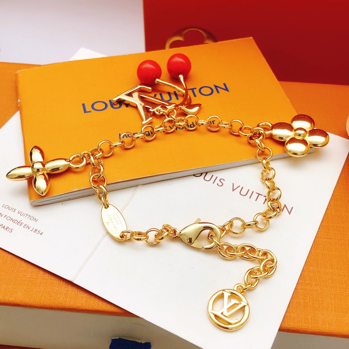 Geometric Emblem Bracelet in Gold-Tone – Red Detail – Design 002 side detail