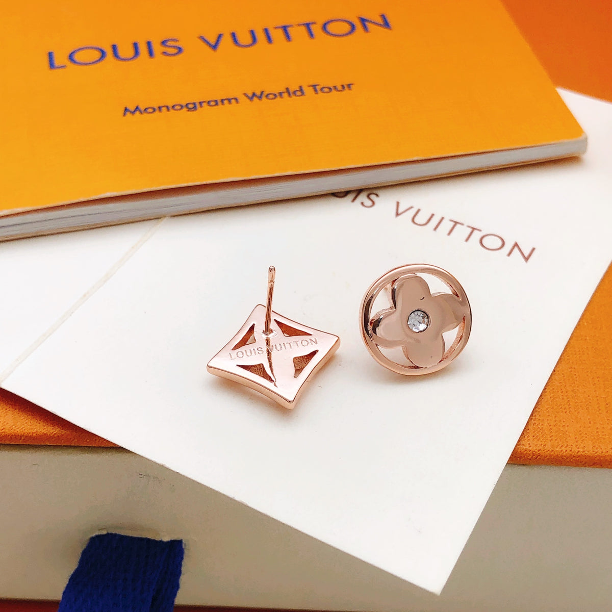 Round Stud Earrings in Rose-Gold-Tone – Rose Gold Detail – Design 002 side detail