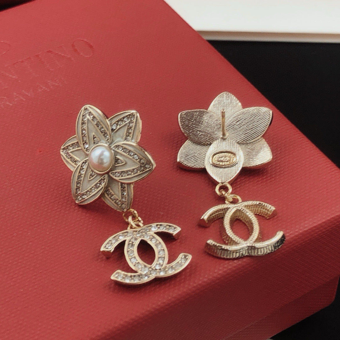 Camellia Stud Earrings in Gold-Tone – Camellia Detail – Design 011 close-up detail