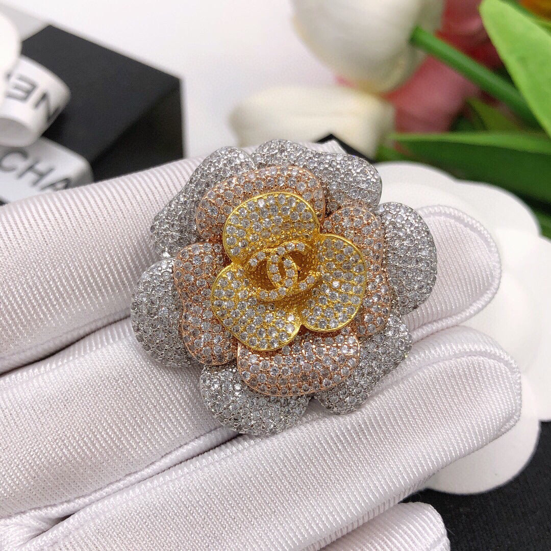 Camellia Brooch in Polished Metal-Tone – Camellia Detail – Design 003 side detail