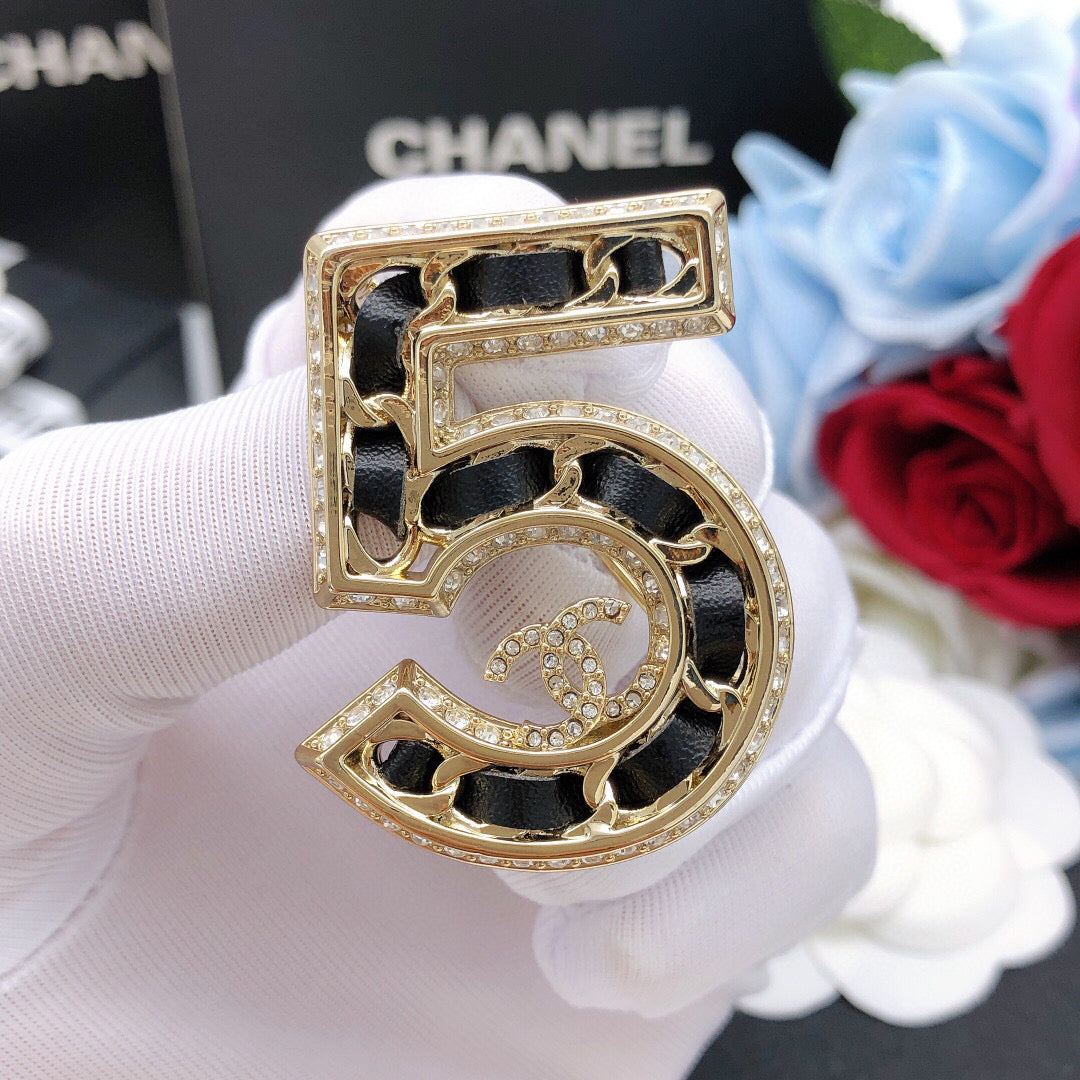 Signature Emblem Brooch in Polished Metal-Tone – Design 041 detail view
