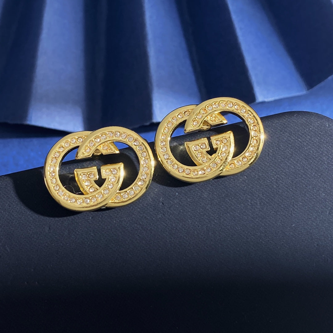 Double-G Emblem Brooch in Gold-Tone – Crystal Detail main product view