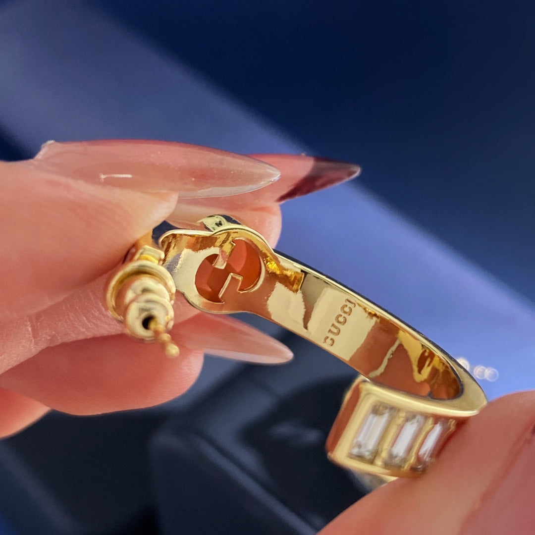 Double-G Emblem Statement Earrings in Gold-Tone – Design 002 main product view