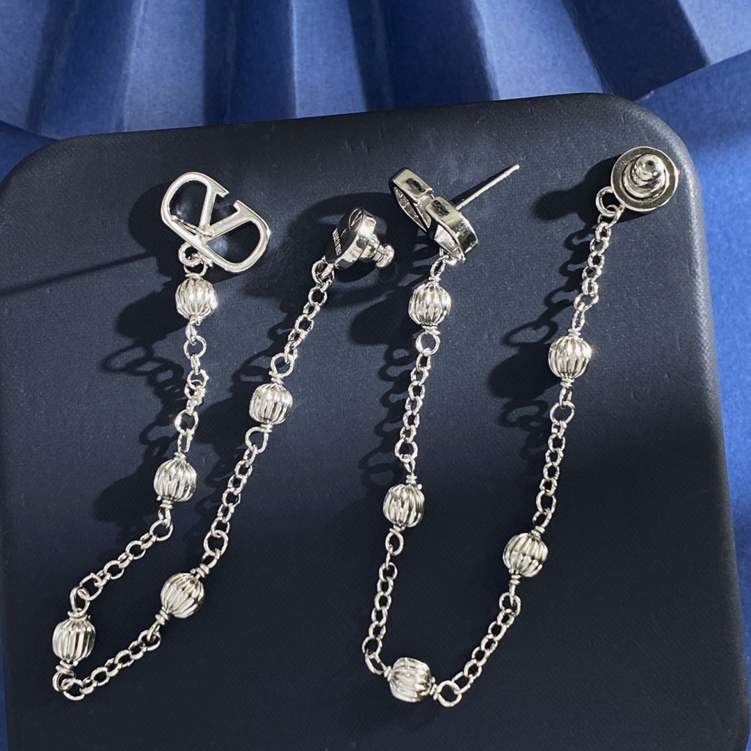 V Emblem Stud Earrings in Gold-Tone side detail
