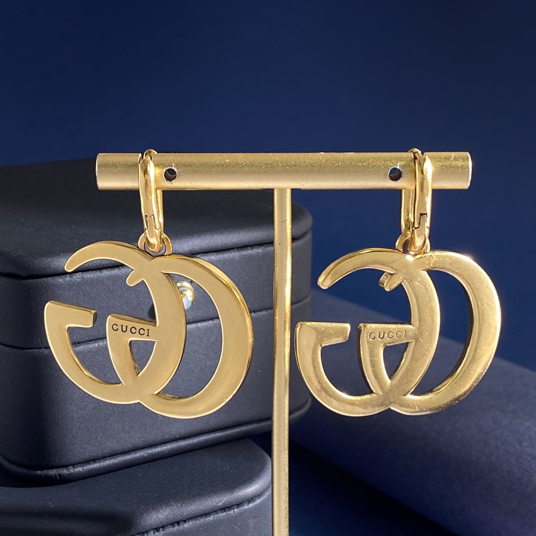 Double-G Emblem Statement Earrings in Gold-Tone – Vintage Detail – Design 002 side detail