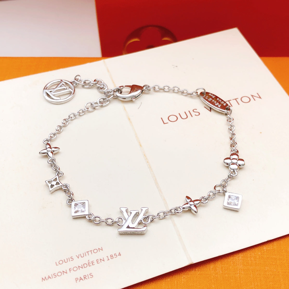 Geometric Emblem Bracelet in Silver-Tone – Silver Detail – Design 023 close-up detail