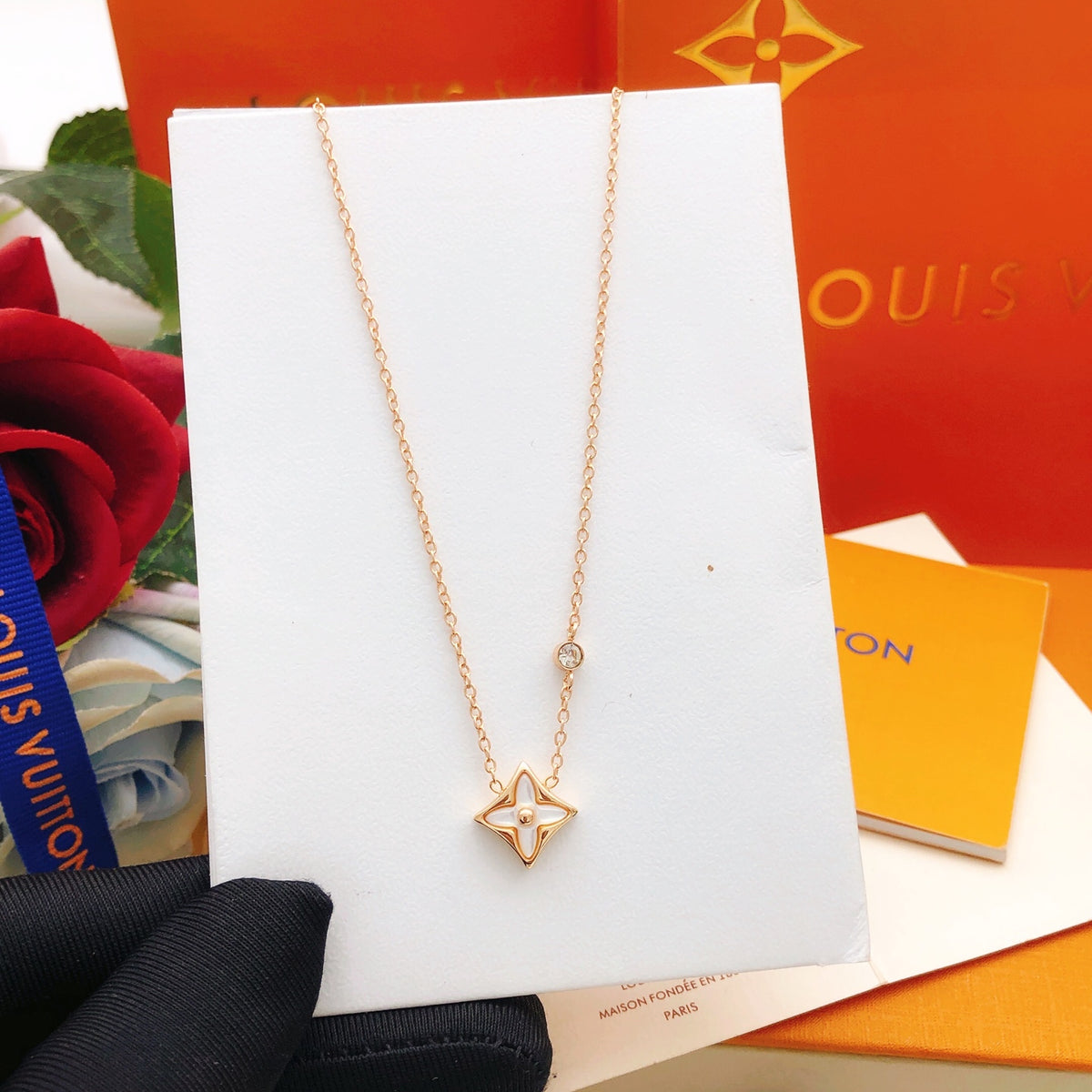 Geometric Emblem Fashion Accessory – Rose Gold Detail – Design 002 close-up detail