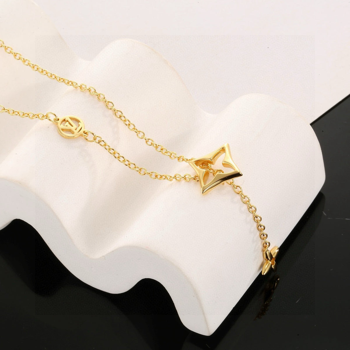 Clover Pendant Necklace in Polished Metal-Tone – Clover Detail – Design 004 front product view