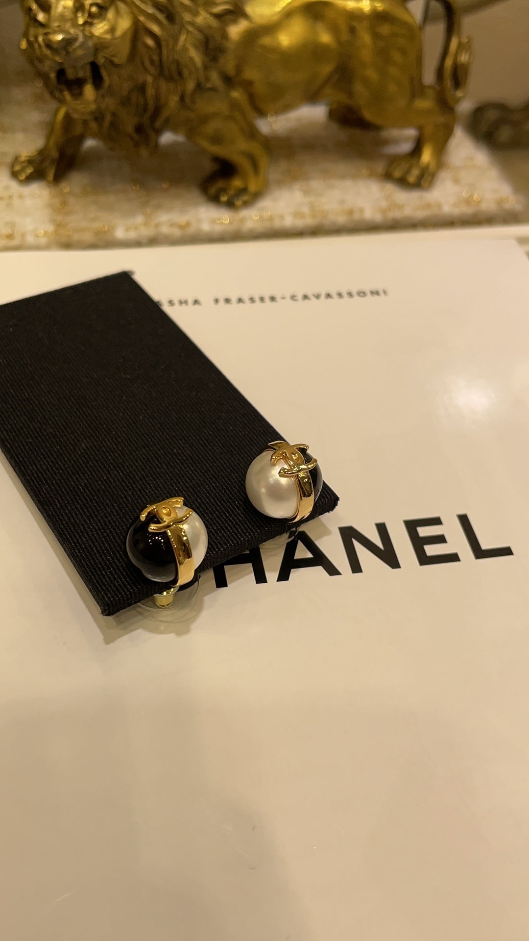 Double-C Emblem Stud Earrings in Polished Metal-Tone – Black Detail – Design 002 detail view