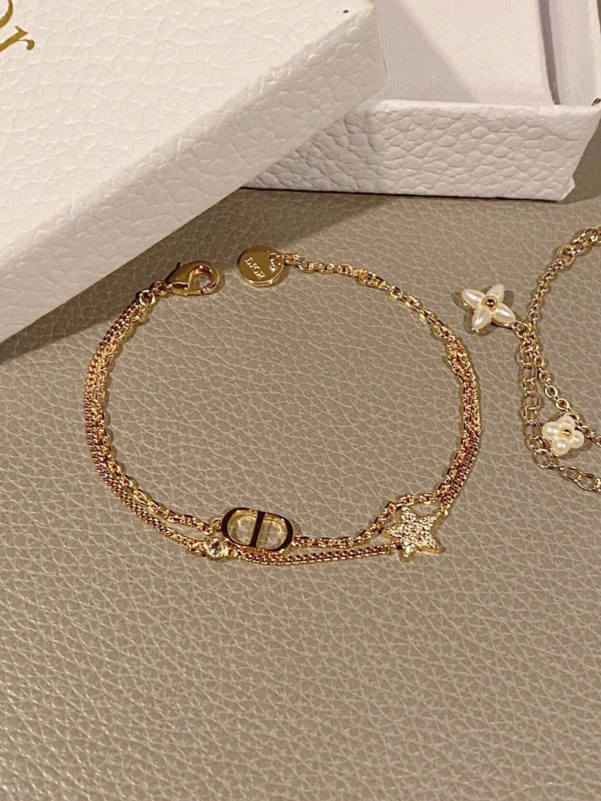 Floral Bracelet in Rose-Gold-Tone – Rose Gold Detail – Design 002 front product view