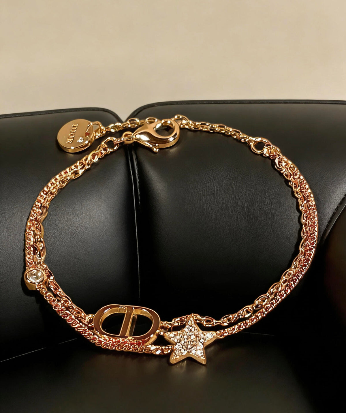 Floral Bracelet in Rose-Gold-Tone – Rose Gold Detail – Design 002 close-up detail