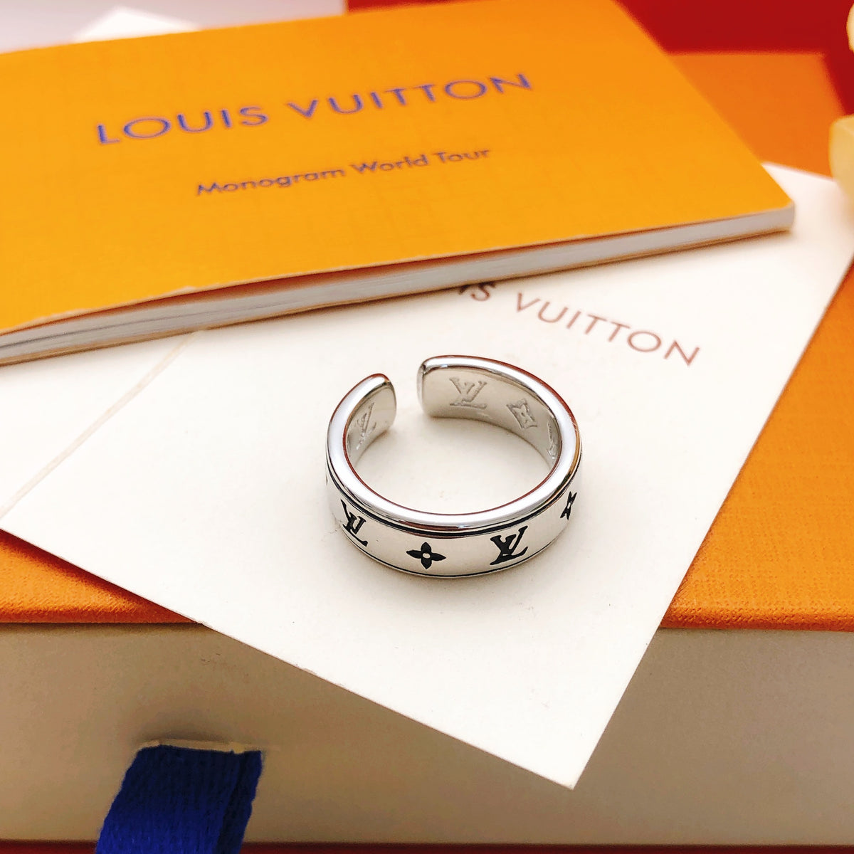 Geometric Emblem Statement Ring in Silver-Tone – Silver Detail side detail
