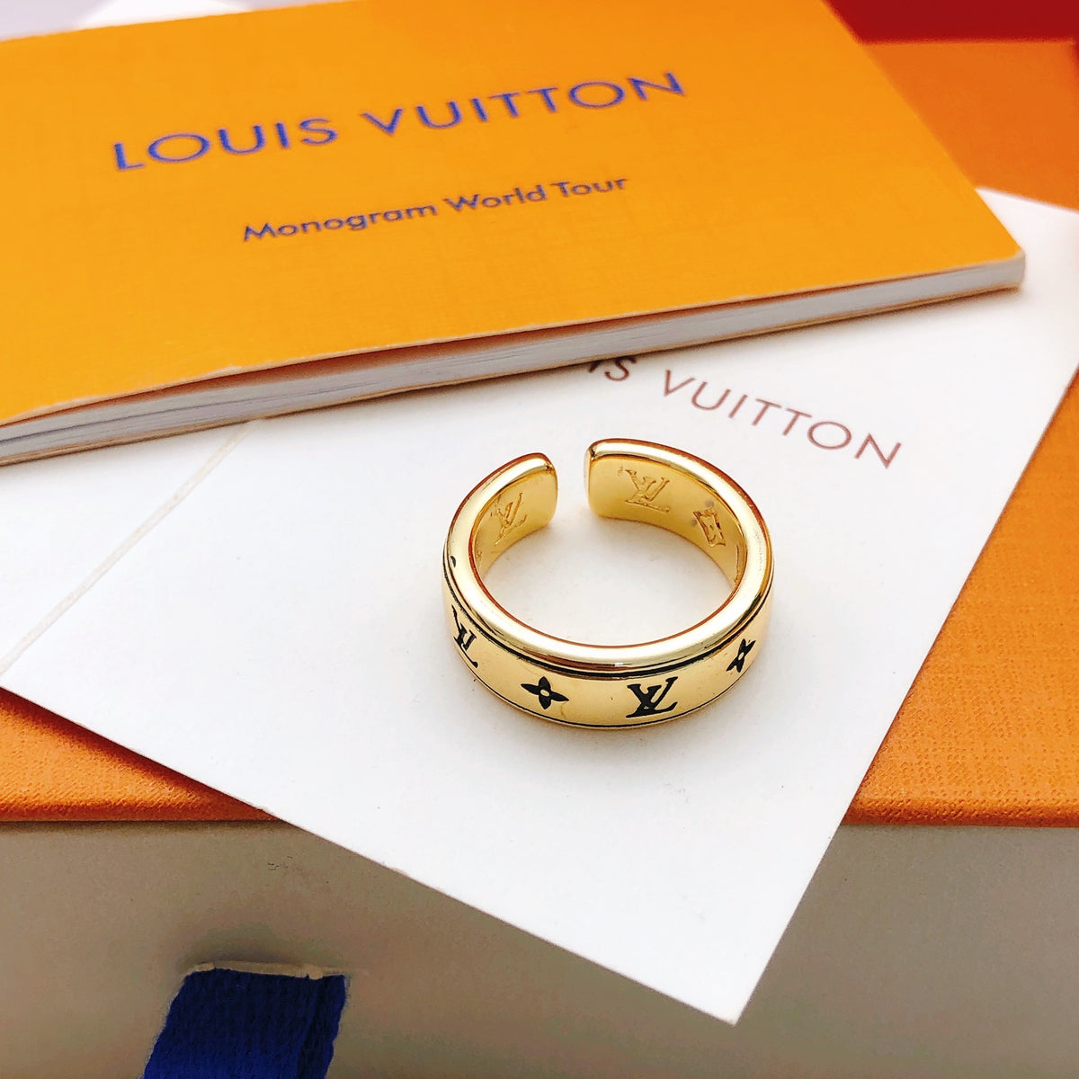 Geometric Emblem Statement Ring in Gold-Tone – Design 010 side detail