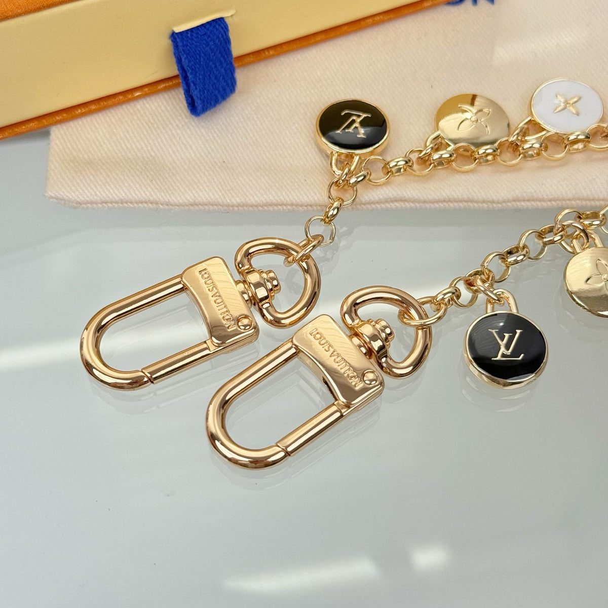 Floral Keychain – Design 007 styled product view