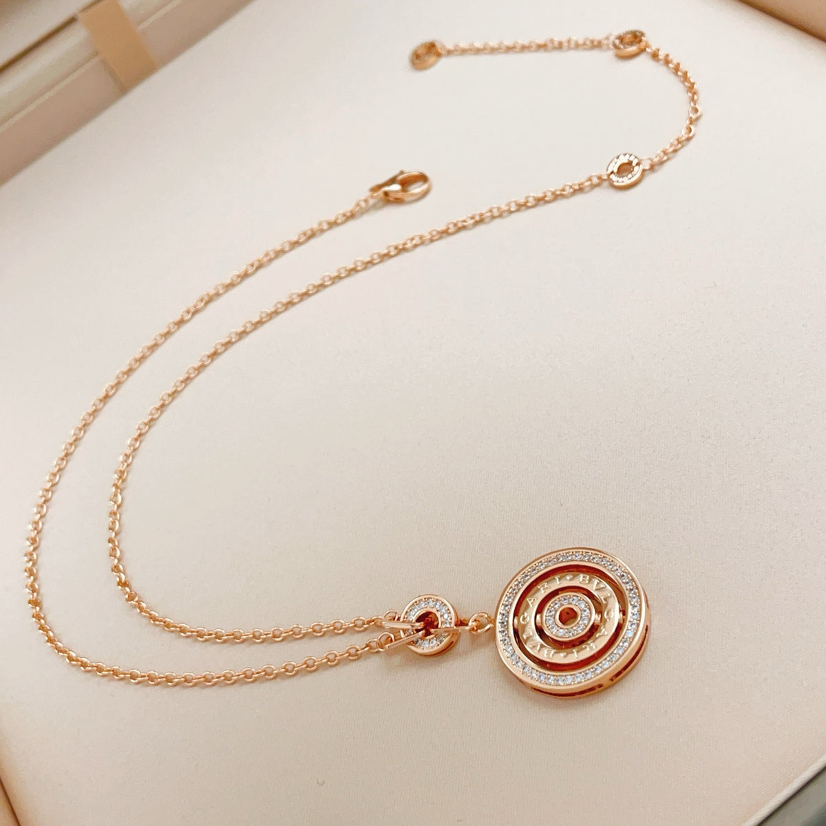 Geometric Emblem Pendant Necklace in Rose-Gold-Tone – Rose Gold Detail – Design 003 side detail