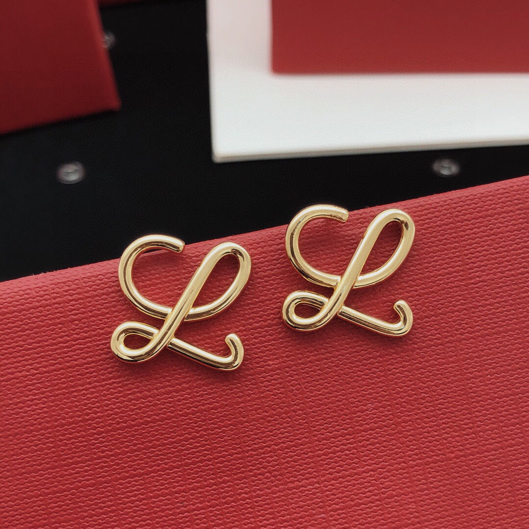 Sculptural Stud Earrings in Polished Metal-Tone – Design 01 main product view