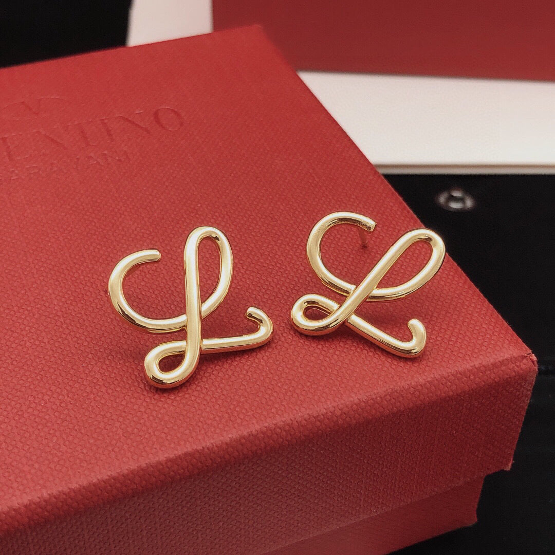 Sculptural Stud Earrings in Polished Metal-Tone – Design 01 main product view