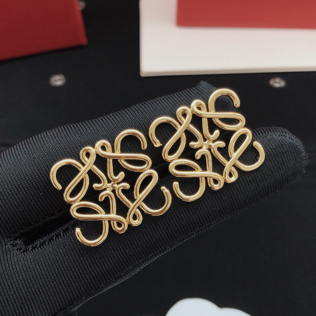 Sculptural Stud Earrings in Polished Metal-Tone – Design 02 side detail