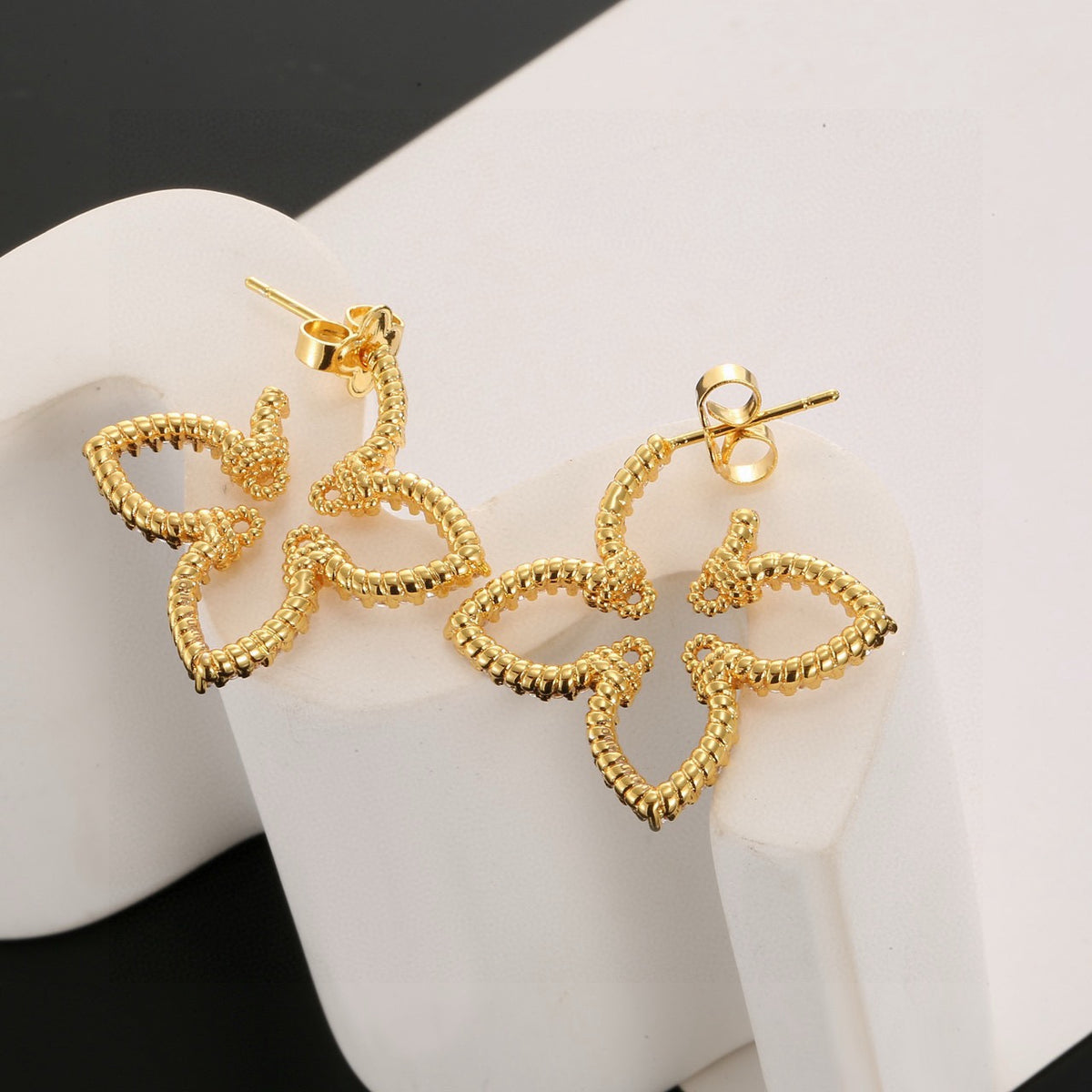 Clover Stud Earrings in Gold-Tone – Clover Detail – Design 002 side detail