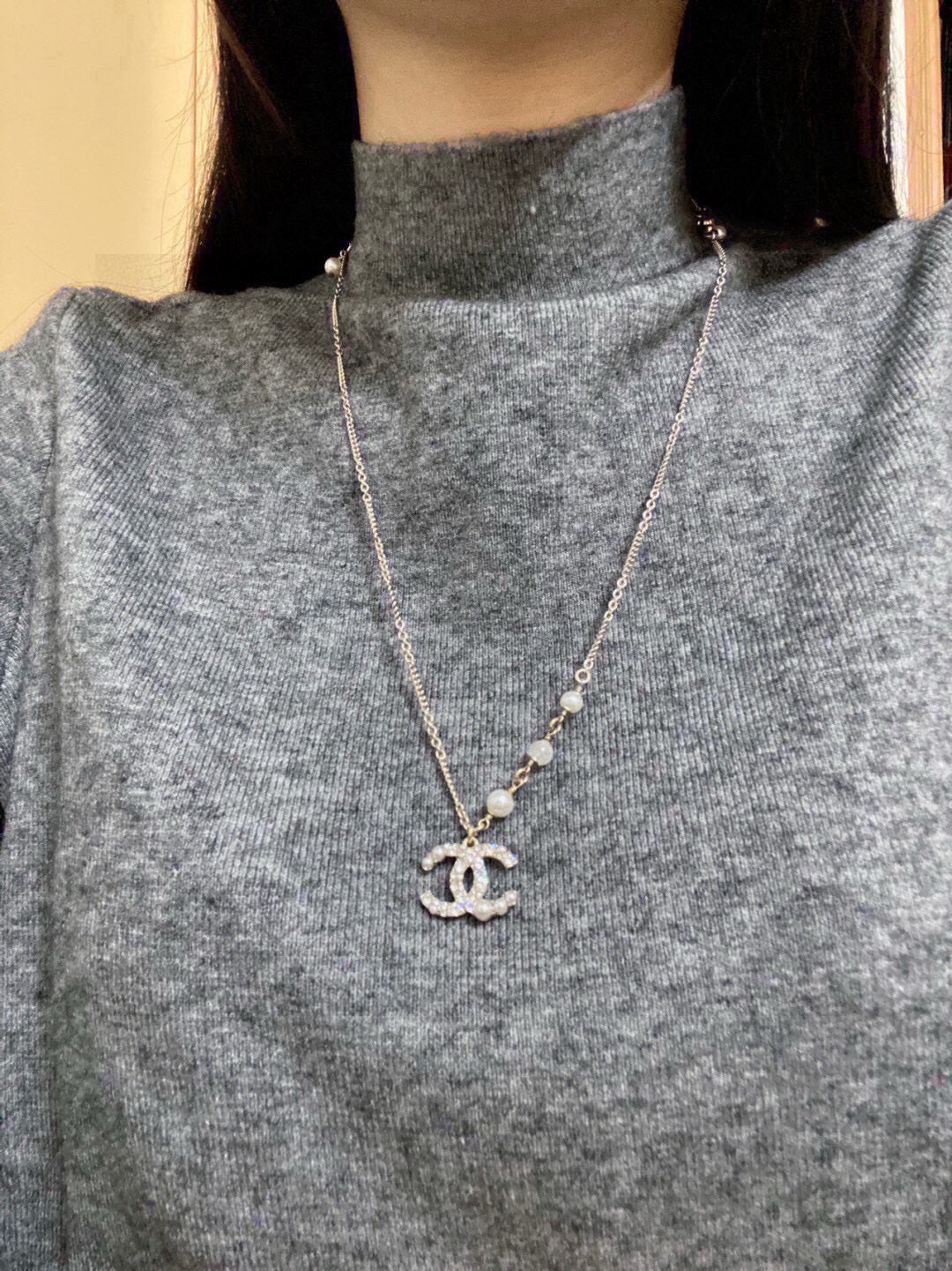 Double-C Emblem Pearl-Detail Pendant Necklace – Pearl Detail – Design 030 detail view