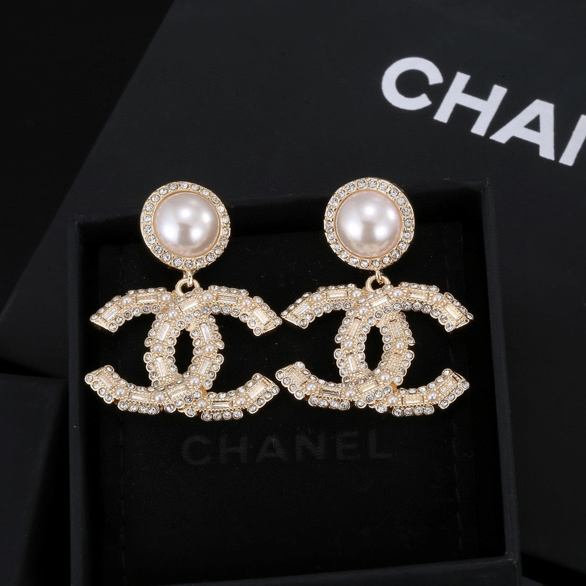 Double-C Emblem Pearl-Detail Stud Earrings – Pearl Detail main product view