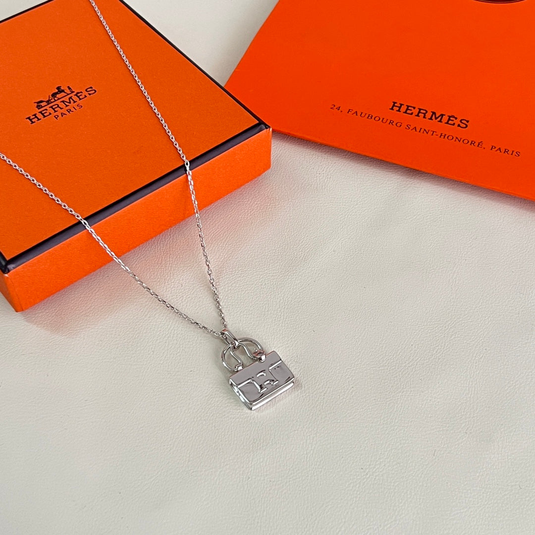 Horse Pendant Necklace in Polished Metal-Tone – Design 009 side detail