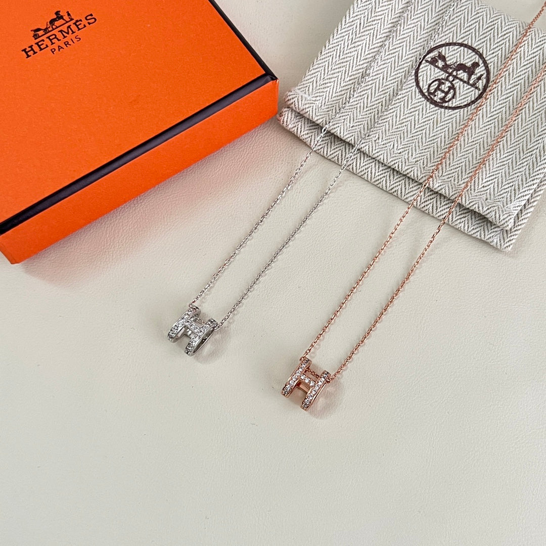 Horse Pendant Necklace in Polished Metal-Tone – Design 011 detail view