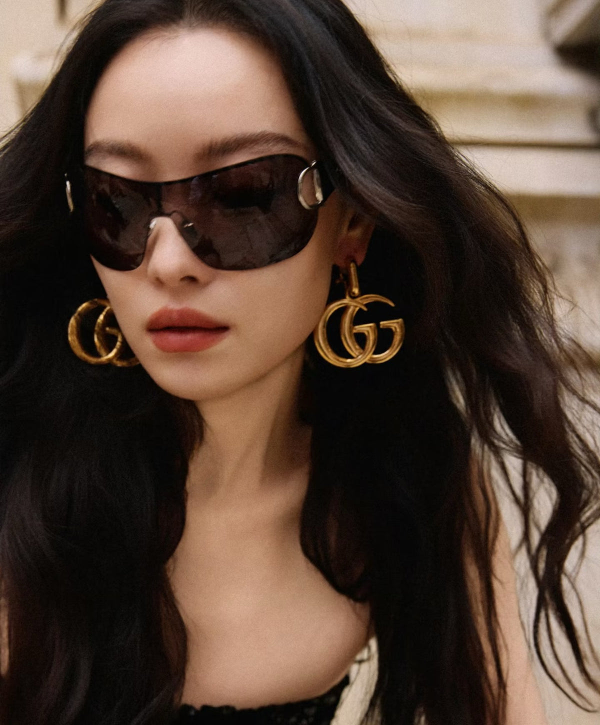 Double-G Emblem Bracelet in Gold-Tone – Design 001 side detail