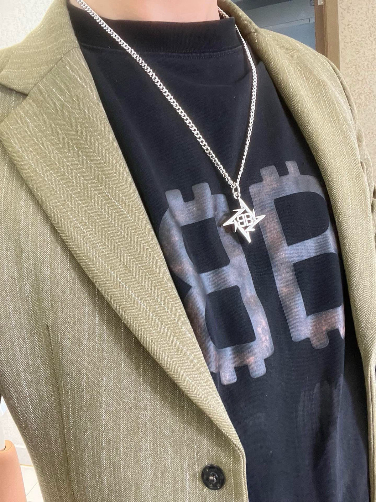 Geometric Emblem Pendant Necklace in Polished Metal-Tone – Vintage Detail – Design 033 detail view