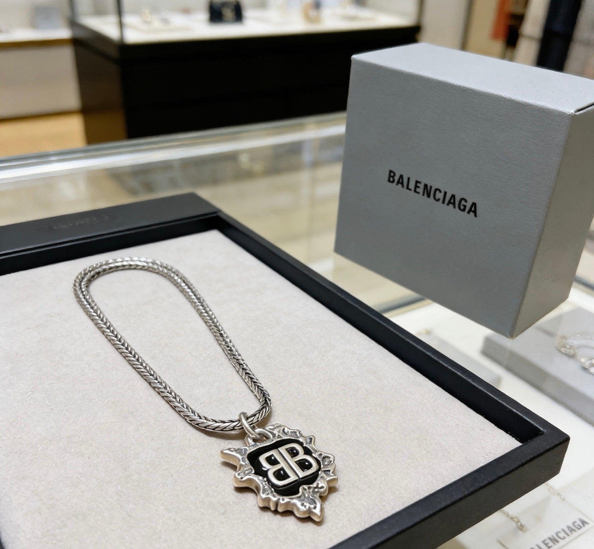 Geometric Emblem Pendant Necklace in Polished Metal-Tone – Vintage Detail – Design 032 front product view